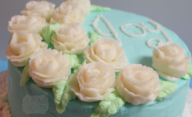 What is the best way to do these letters on a buttercream cake
